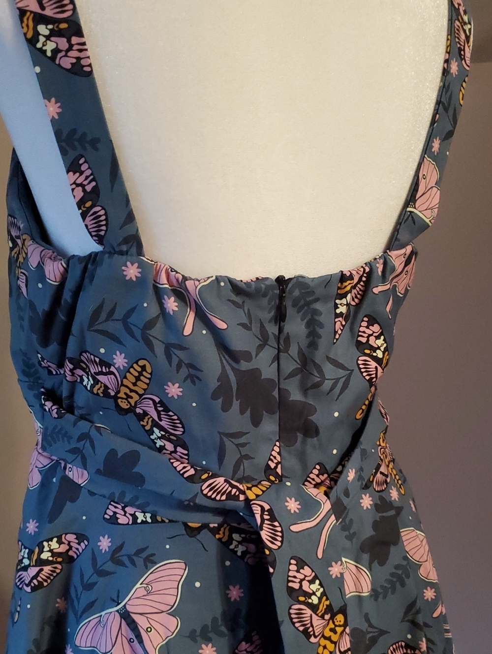 Moth Sun Dress - Picture 3 of 8
